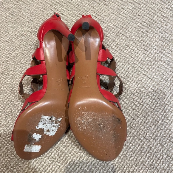 Alaia - Picture 3 of 4